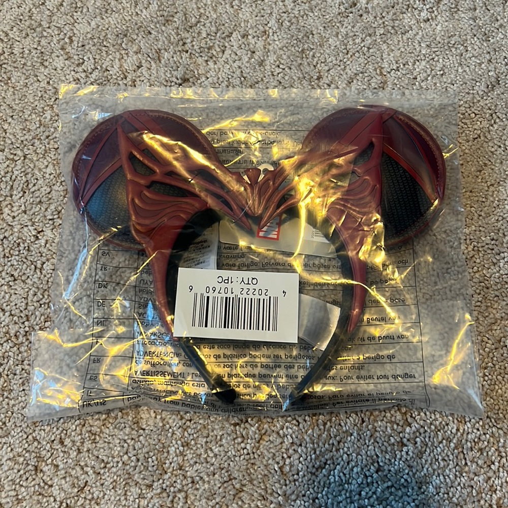 NWT Disney Parks Scarlet Witch Minnie Ears
